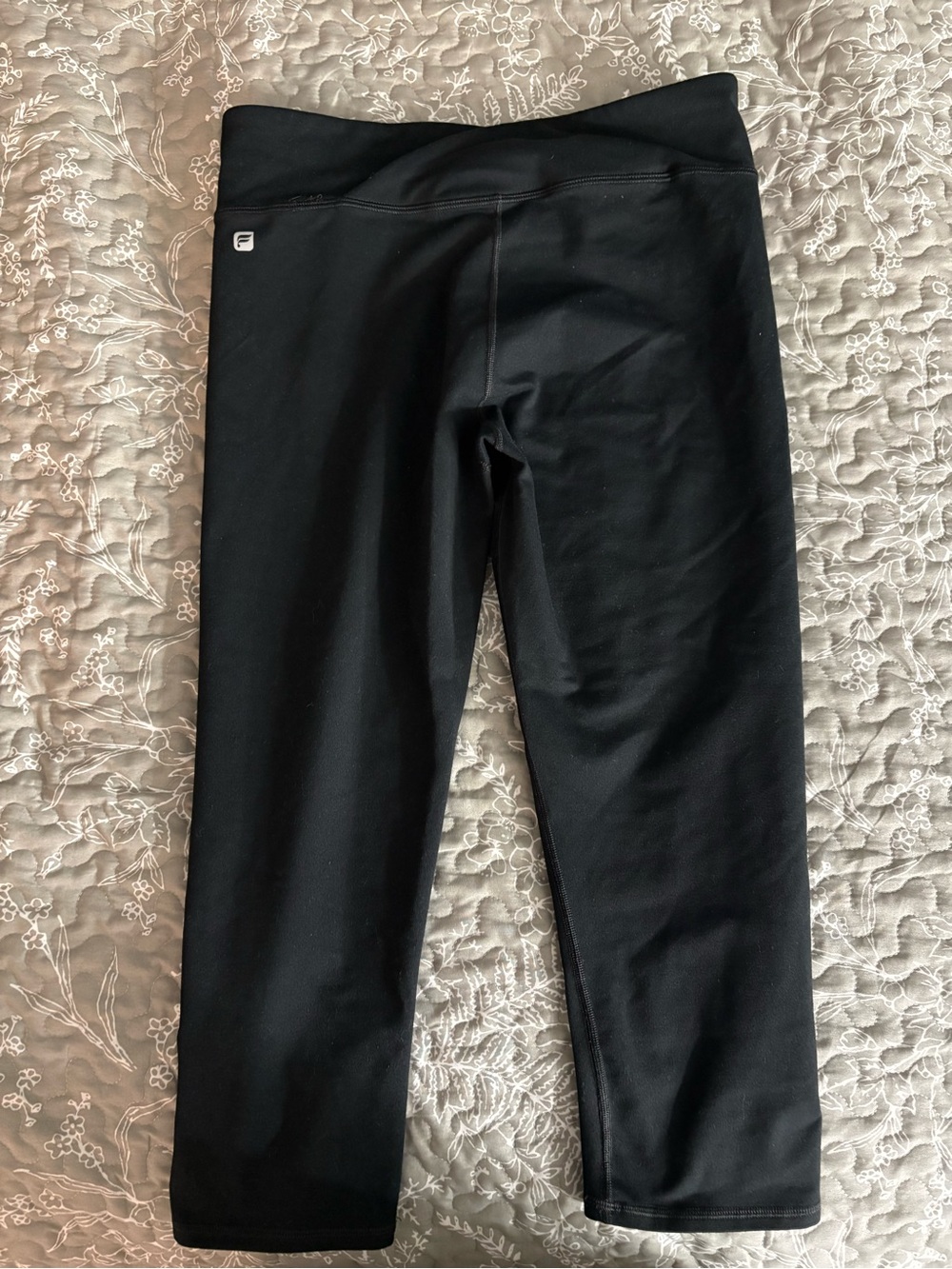 Fabletics Women's Black Cropped Leggings